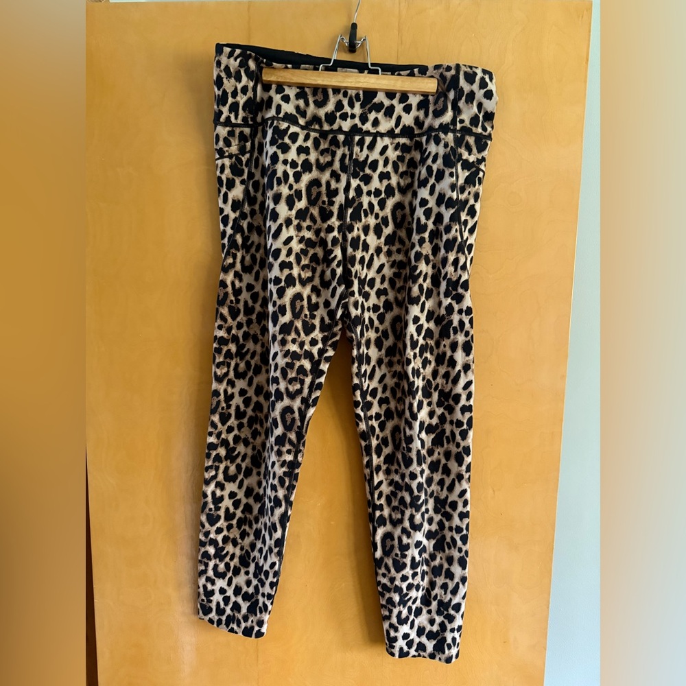 Victoria's Secret Incredible Essential High Rise Leggings